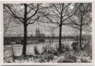 Köln im Winter, Hohe Domkirche St. Petrus und Deutzer Brücke