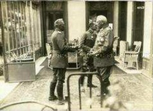 Wilhelm II. im Großen Hauptquartier anlässlich der Feier zum 30jährigen Regierungsjubiläum