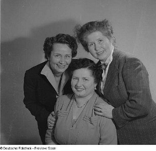 Gruppenporträt von drei Damen