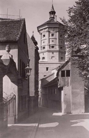 Augsburg, Wertachbrucker Tor : Augsburg. Wertachbrucker Tor. Blick aus der Thommstraße