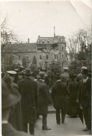 Bombardiertes Haus in Freiburg 1917