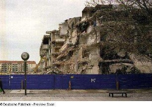 Ehem. Centrum Warenhaus (Karstadt) während des Abrisses