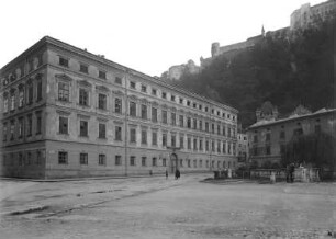 Erzbischöfliches Palais
