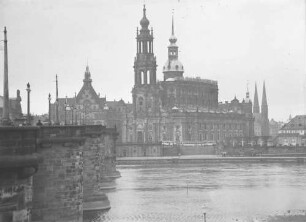 Dresden: Hofkirche mit Elbbrücke