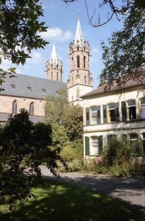Ladenburg: Kirchturm und Pfarrhaus
