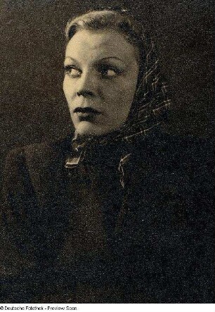 Portraitserie Tilly Lauenstein