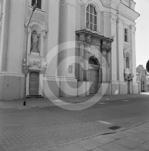 Eingangsportal der Jesuitenkirche Glogau