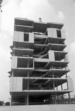 Berlin: Institutsgebäude im Bau der Technischen Universität