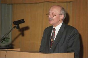 Verabschiedung Prof. Dr. Günther Gattermann : Dresden. Verabschiedung des kommissarischen Generaldirektors der SLUB Dresden, Prof. Dr. Günther Gattermann, und Begrüßung des Generaldirektors, Jürgen Hering, durch Rektor Prof. Dr. Achim Mehlhorn sowie durch die Belegschaft der SLUB am 09. Januar 1997