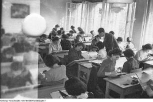 Dresden, Niedersedlitz. Kulturräume, April 1951