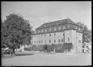 Grödel, Herrenhaus des Rittergutes, Hofseite