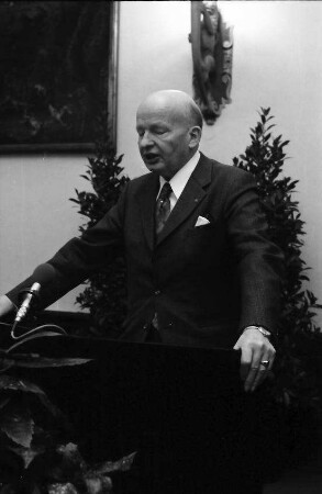 Freiburg: Kaufhaussaal, Rittersaal, Ansprachen, Prof. Thieme