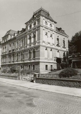 Markneukirchen (Vogtlandkreis), Doppelwohnhaus (um 1890), Erlbacher Straße 15/17, Straßenansicht