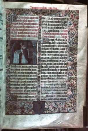 Missale aus Marmoutier — Initiale mit einem Priester bei der Messe, Folio 7 recto