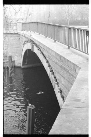 Kleinbildnegativ: Baerwaldbrücke, 1978