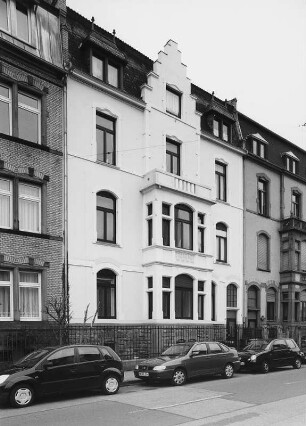 Hanau, Alfred-Delp-Straße 4