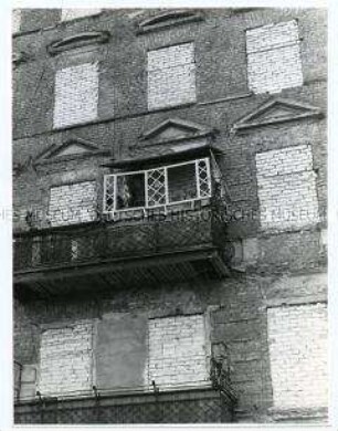 Zugemauerte Fenster in der Bernauer Straße