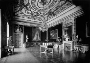 Aufstellung des Kunstgewerbemuseums im Berliner Stadtschloss, Raum 62, Thronsaal