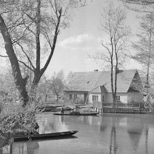 Landschaftsbild. Fließgewässer um Lübbenau. : Wobraz krajiny. Groble w Lubnjowje.