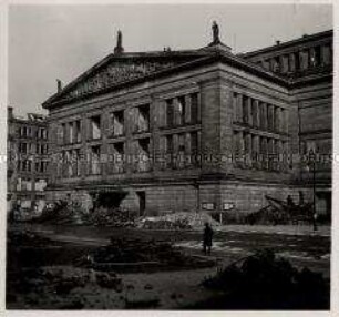 Berlin, Zerstörungen am Staatstheater