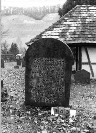 Grabstein 143