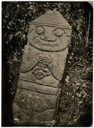 Steinstatue der San-Agustín-Kultur, Kolumbien [Kolumbien . Mystische Steinfiguren aus der San-Agustin-Kultur]