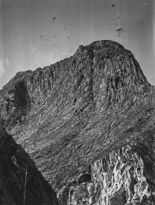 Berggipfel : Gipfel eines Berges