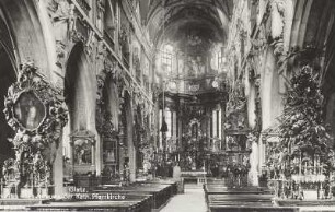 Glatz, Katholische Pfarrkirche : Glatz (Klodzko/Polen). Dekanatskirche Sankt Mariä Himmelfahrt. Blick durch das Mittelschiff in den Chor