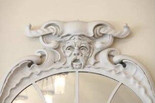 Nördlicher Seitenpavillon — Spiegelsaal / Großer Speisesaal — Supraporte