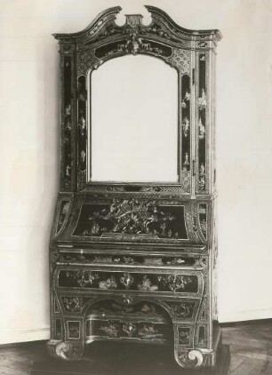 Lackschreibschrank, um 1760 : Lackschreibschrank, um 1760, geschlossen