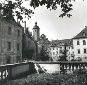 Altenburg. Schloss. 10./11. Jh. beg.. Schlosshof