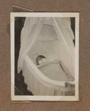 Christiane Zimmers Sohn Clemens im Kinderwagen