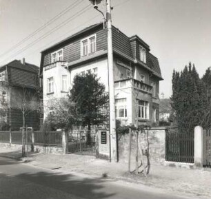 Radebeul, Karl-Liebknecht-Straße 13. Wohnhaus (um 1910). Straßenansicht