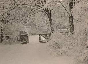 Bautzen. Landständisches evangelisches Seminar. Park mit Einfriedung und Gartentor im Winter