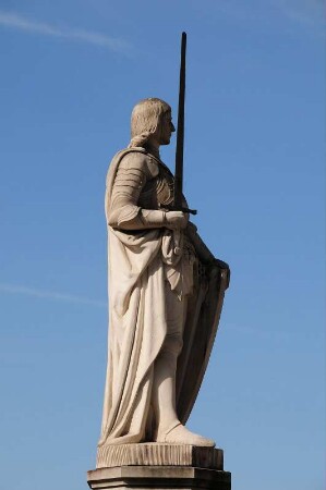 Roland : Die historische Rolandfigur steht auf einem Sockel vor dem Schwarzhäupterhaus am Markt. Aufgenommen im Juni 2008. Foto Uwe Gerig