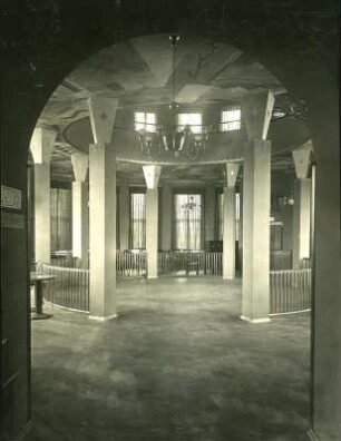Ausstellungsgebäude, Tanzfläche. Zerstört