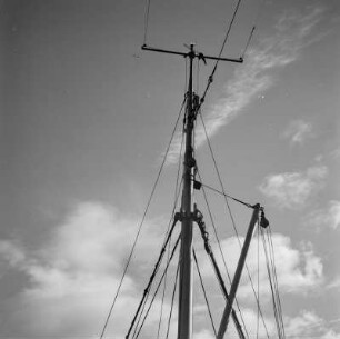 Mast, Männer am Netz, Fischdampfer PC312 Tirol