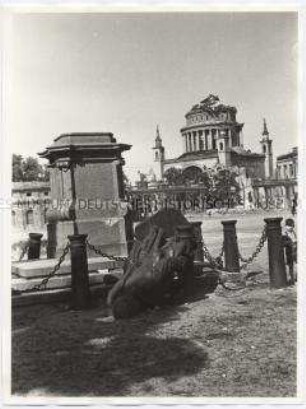 Das zerstörte Denkmal von Friedrich Wilhelm I. in Potsdam