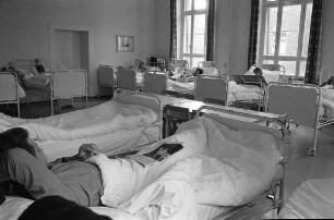Elf-Betten-Zimmer bei den Städtischen Krankenanstalten Karlsruhe