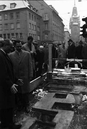 Freiburg: Grundsteinlegung zum Bertoldsbrunnen