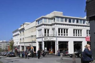 Straßenszene im Innenstadtbereich von Reykjavik : Straßenszene, aufgenommen in der City der isländischen Hauptstadt Reykjavik am 29. Mai 2012