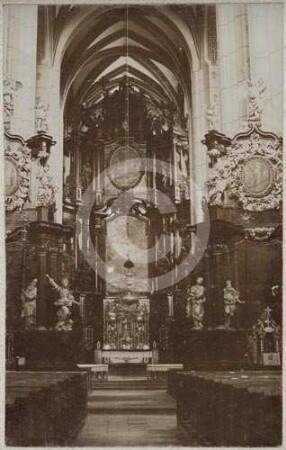 Langhaus der katholischen Pfarrkirche Kamenz nach O