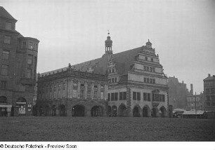 Seitenansicht des Alten Rathauses und der Alten Börse (Seite Salzgässchen)