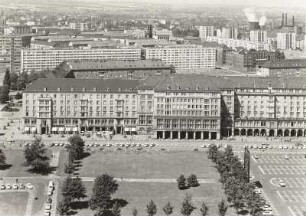 Dresden. Blick vom Rathausturm über den Altmarkt und westliche Seevorstadt nach Westen