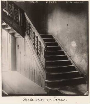 Wohnhaus Stralauer Straße 49, Berlin-Mitte: Innenansicht Treppenhaus (aus: Julius Kohte, Alt-Berlin, Bauwerke in Berlin und Charlottenburg, aufgenommen 1907-1914)
