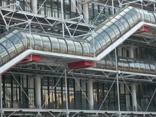 Aussenansciht Centre Pompidou, 1977 eröffnetes Kulturzentrum