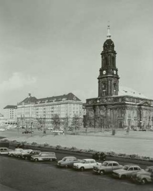 Kreuzkirche : Ansicht mit Wohn- und Geschäftshäusern und Kreuzkirche