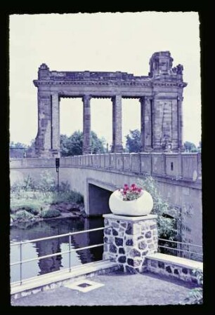 Charlottenb. Brücke 8.8.54.