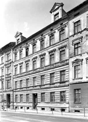 Görlitz-Altstadt, Bahnhofstraße 18. Wohnhaus (um 1880). Straßenansicht