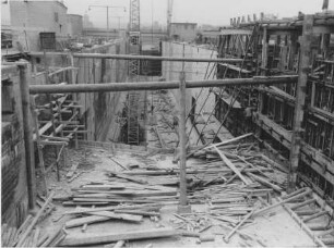 Baustelle rechte Schleusenkammer Lauffen